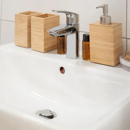 - Cozy In The Heart Of With New York Design & Betten & Sofa - 5 Mins Central Station Hbf - Big Tv & Wifi -- Duisburg