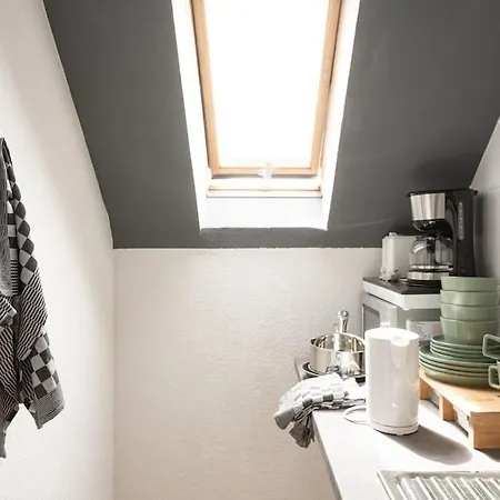 - Cozy In The Heart Of With New York Design & Betten & Sofa - 5 Mins Central Station Hbf - Big Tv & Wifi -- Apartment