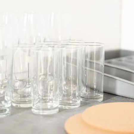 Apartment - Cozy In The Heart Of With New York Design & Betten & Sofa - 5 Mins Central Station Hbf - Big Tv & Wifi -- *