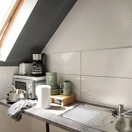 Apartment - Cozy In The Heart Of With New York Design & Betten & Sofa - 5 Mins Central Station Hbf - Big Tv & Wifi --