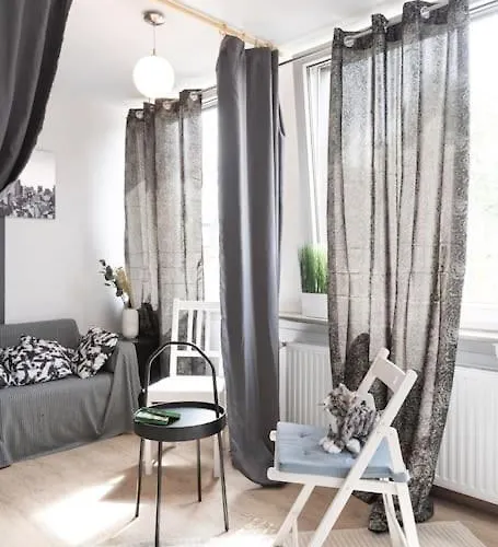 Appartement - Cozy In The Heart Of With New York Design & Betten & Sofa - 5 Mins Central Station Hbf - Big Tv & Wifi --