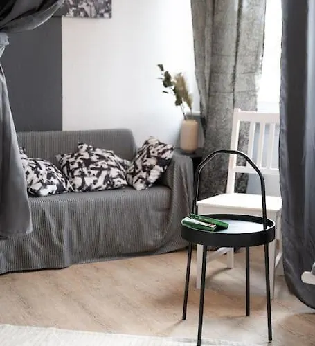 - Cozy In The Heart Of With New York Design & Betten & Sofa - 5 Mins Central Station Hbf - Big Tv & Wifi --