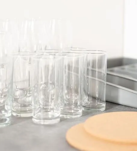 Appartement - Cozy In The Heart Of With New York Design & Betten & Sofa - 5 Mins Central Station Hbf - Big Tv & Wifi -- *